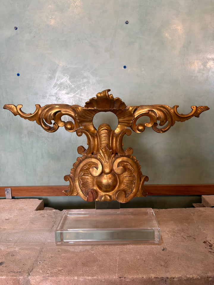 18th Century Italian Baroque Giltwood Cartouche Fragment