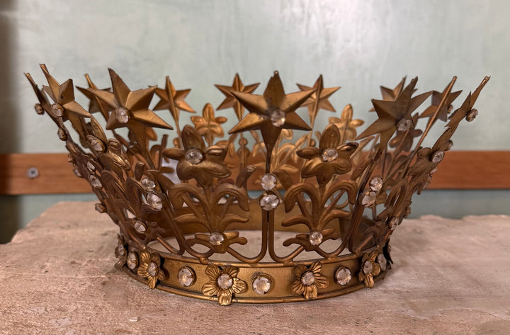 French Style Gilt Tole Santos Crown