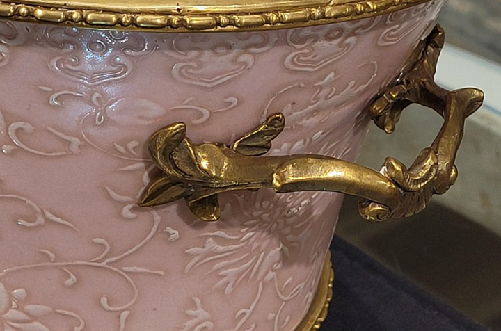 Danny's Fine Porcelain Planter 60362