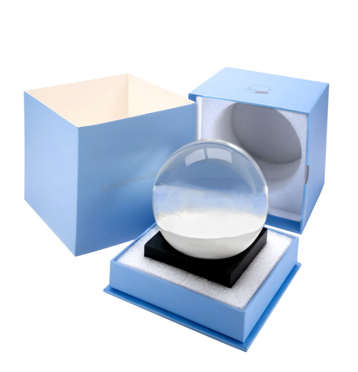 Cool Snow Globes - Lab in the Woods Snow Globe