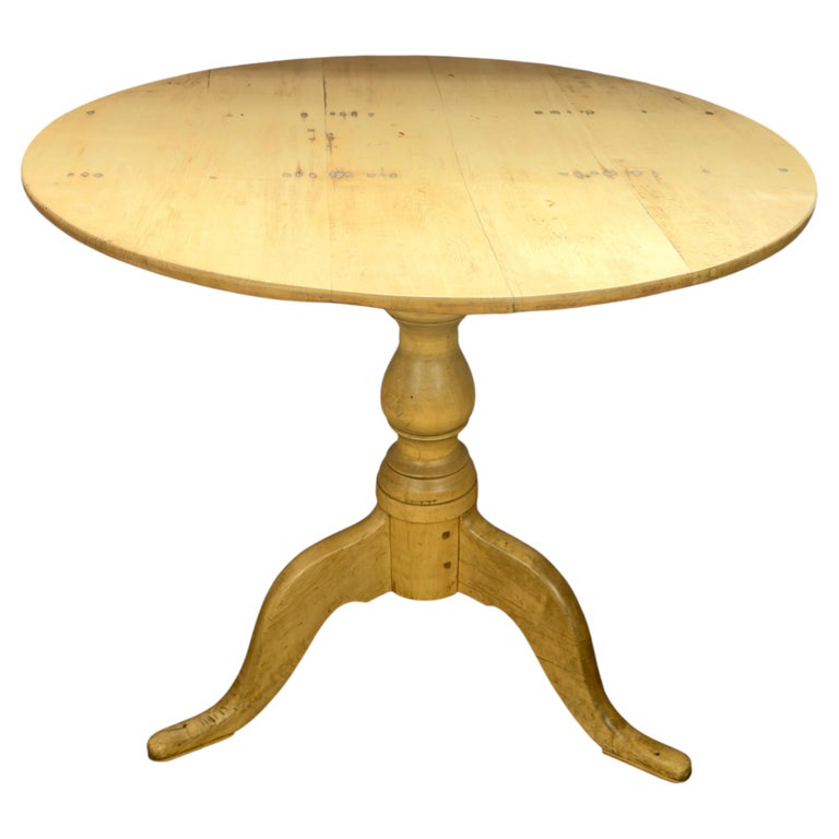 19th Century Swedish Gustavian Tilt-Top Table in Bleached Pine