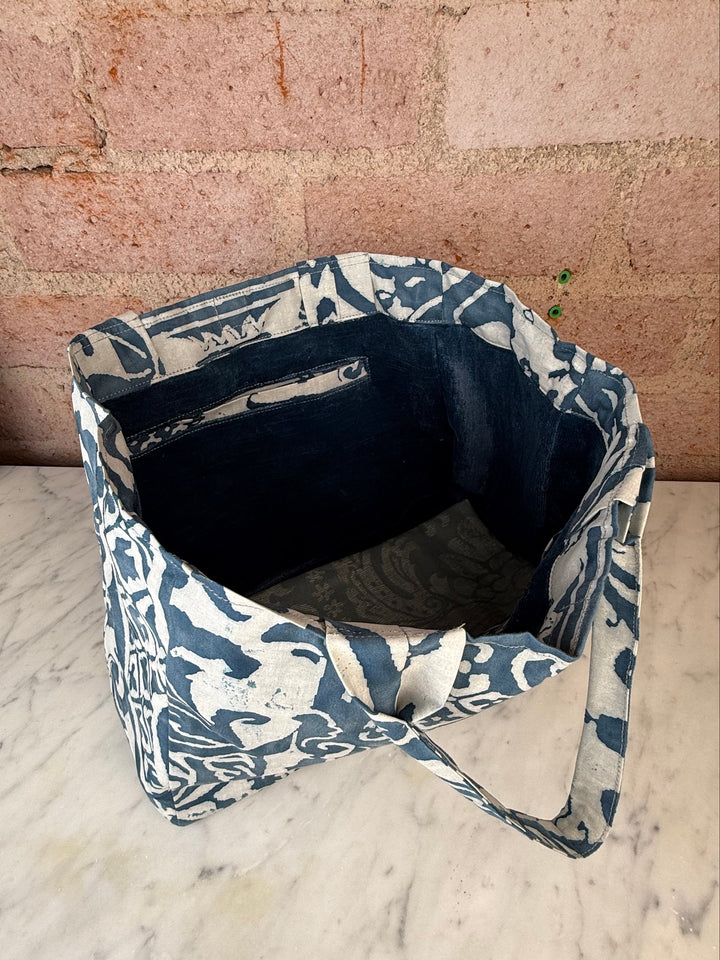 Indigo & White Fortuny Handbag by Melissa Levinson