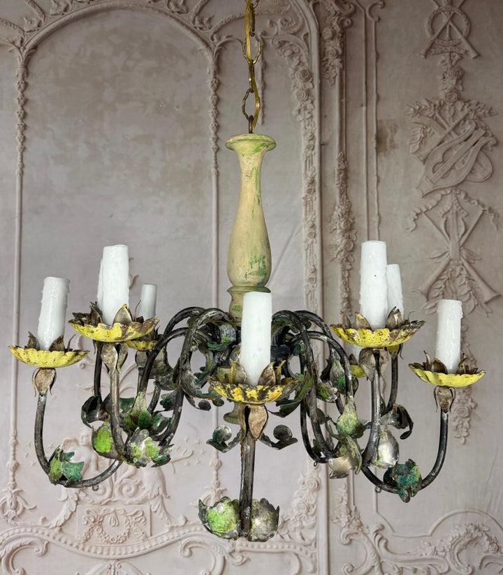 Italian Tole 10-Lights Florentine Chandelier with original Polychrome Patina