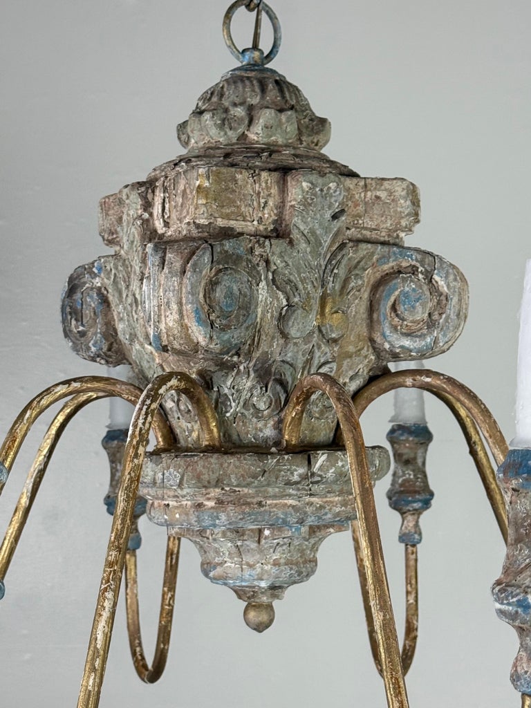 18th Century-Style Italian Carved Wood and Gilt Six-Light Chandelier
