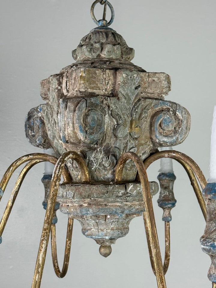 18th Century-Style Italian Carved Wood and Gilt Six-Light Chandelier