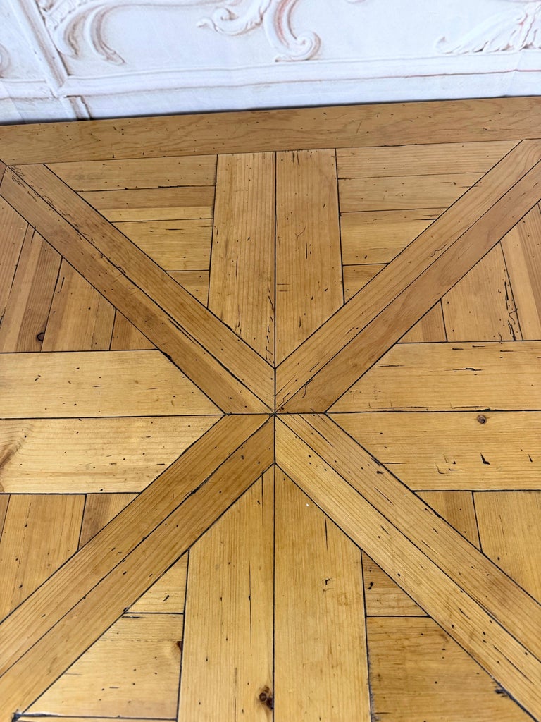 French Provincial Parquetry Drop-Leaf Pedestal Dining Table