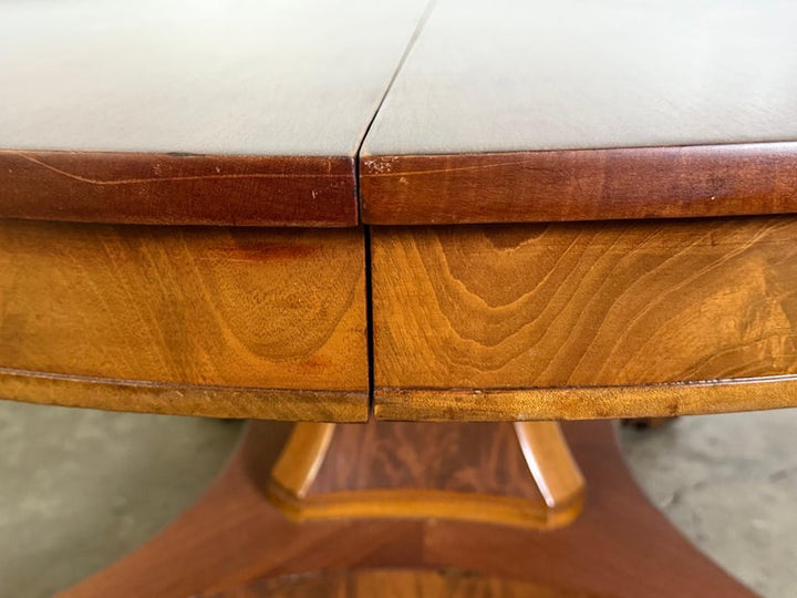 Early 20th C. Davenport Pedestal Table