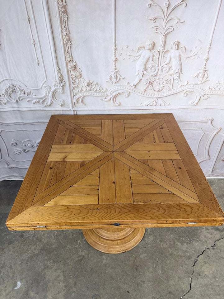 French Provincial Parquetry Drop-Leaf Pedestal Dining Table