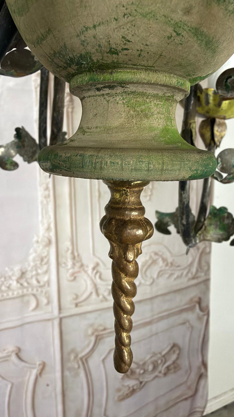 Italian Tole 10-Lights Florentine Chandelier with original Polychrome Patina