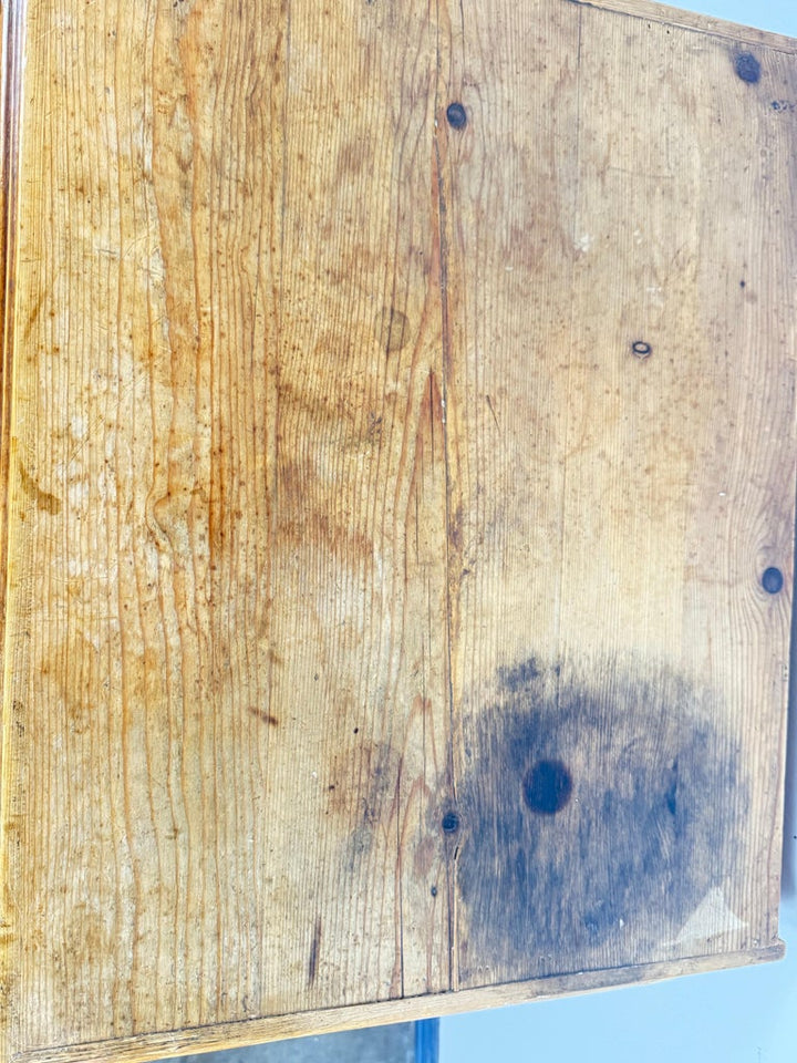 Early 20th-Century Pine Chest of Drawers with Original Brass Knobs