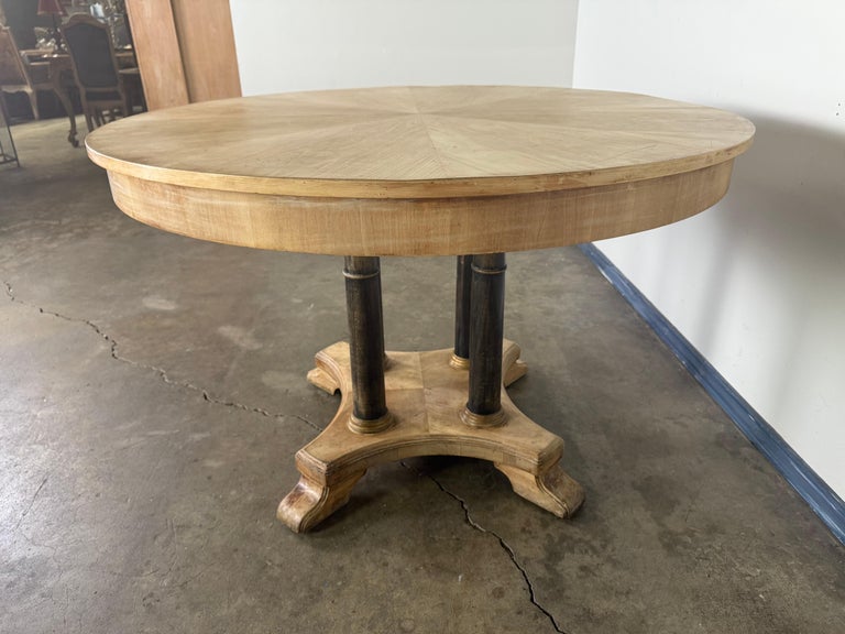 Vintage Expandable Round-to-Oval Dining Table with Pedestal Base