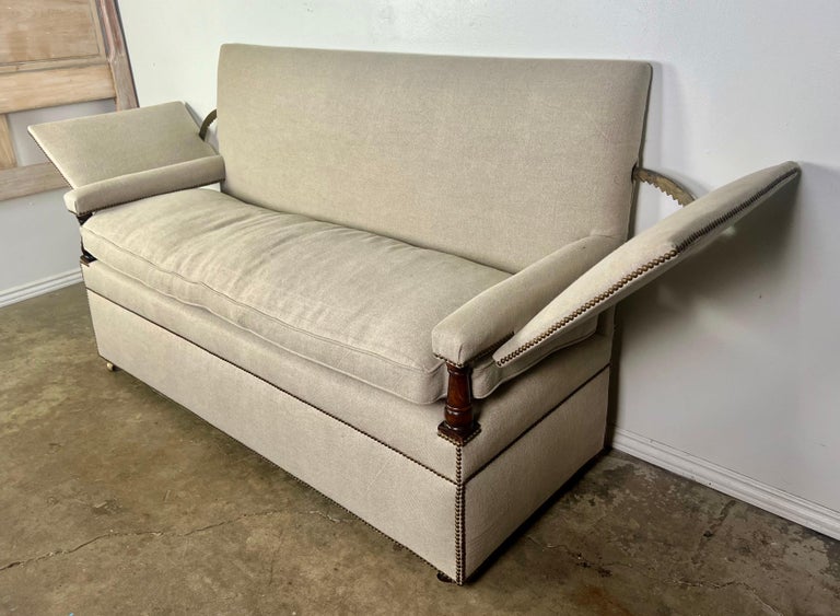 Knole Settee, Early 20th century, English Baroque in Belgian Linen