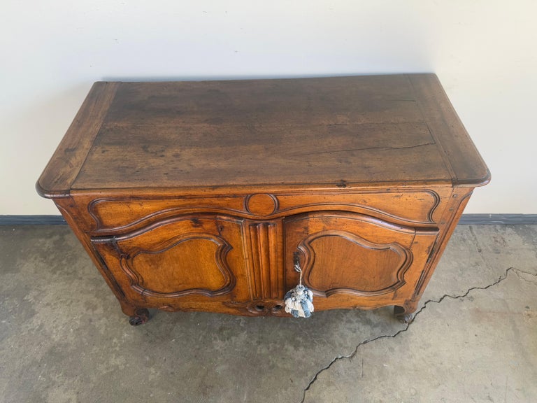 18th Century French Louis XV Provincial Buffet in Solid Walnut