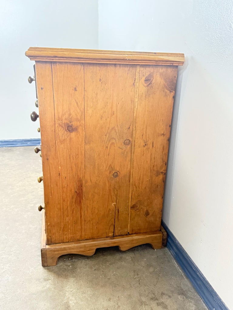 Early 20th-Century Pine Chest of Drawers with Original Brass Knobs