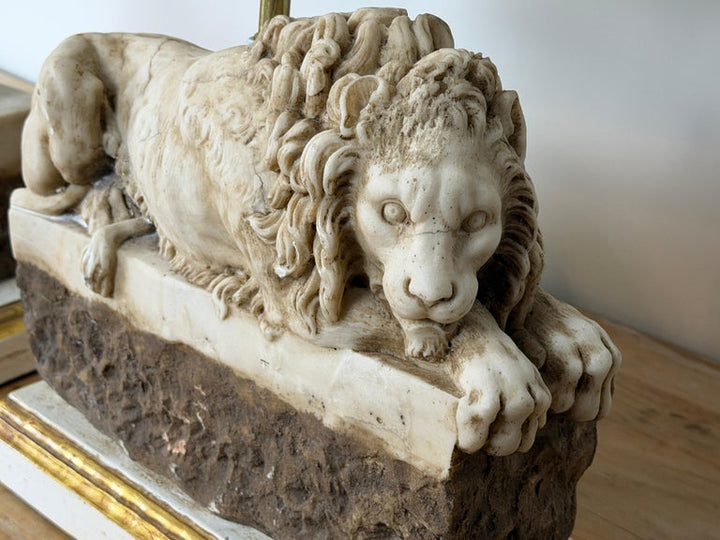 Pair of Neoclassical Recumbent Lion Table Lamps - After Canova
