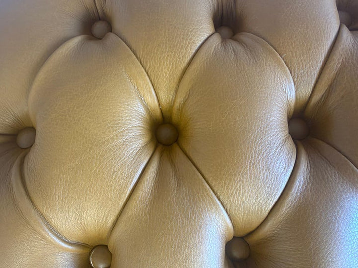 French Louis XV Style Tufted Bench - Caramel Leather