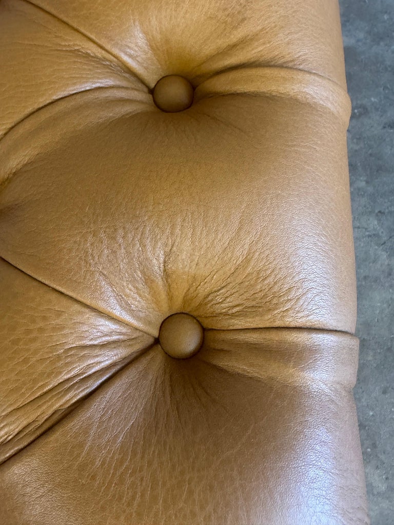 French Louis XV Style Tufted Bench - Caramel Leather