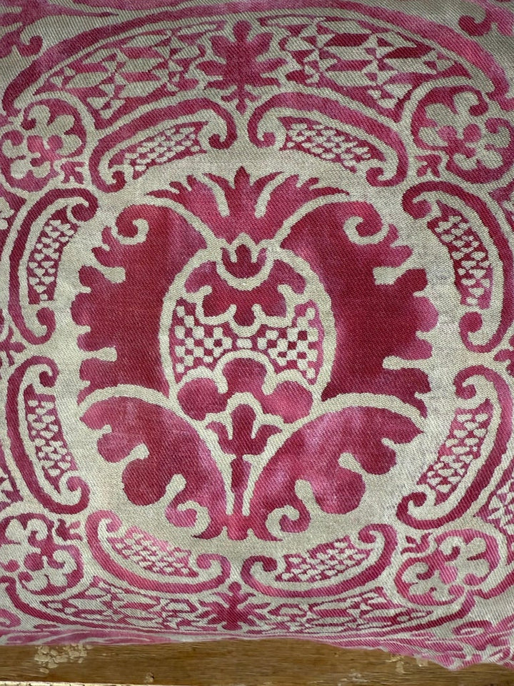 Pair of Exceptional Fortuny Textile Pillows from 1940s Italian Villa Draperies