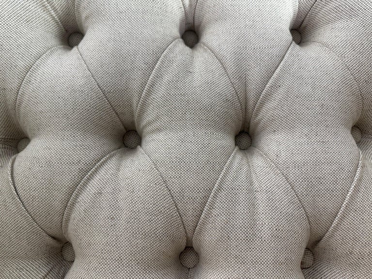 French Louis XV Style Tufted Chaise Lounge