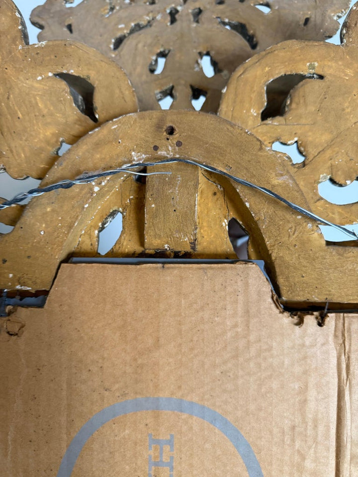 19th-Century Italian Baroque-Style Carved and Giltwood Mirror