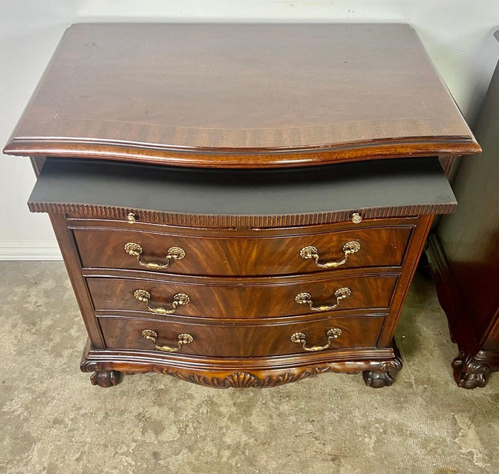 Pair of Heritage Federal Style Chests of Drawers