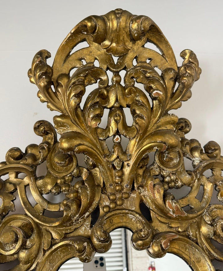 19th-Century Italian Baroque-Style Carved and Giltwood Mirror