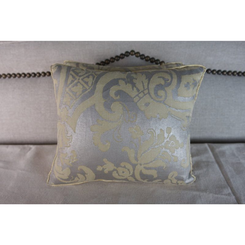 pair-of-carnevalet-patterned-fortuny-pillows-0910