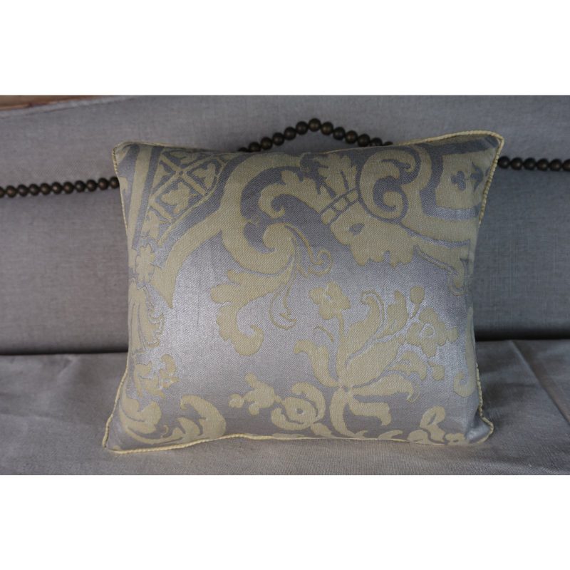 pair-of-carnevalet-patterned-fortuny-pillows-2305