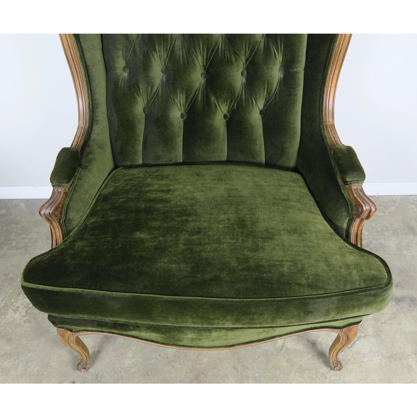 Queen Louis XV French Cabriolet Armchairs in Green Velvet Upholstery,  1860s, Set of 2 for sale at Pamono